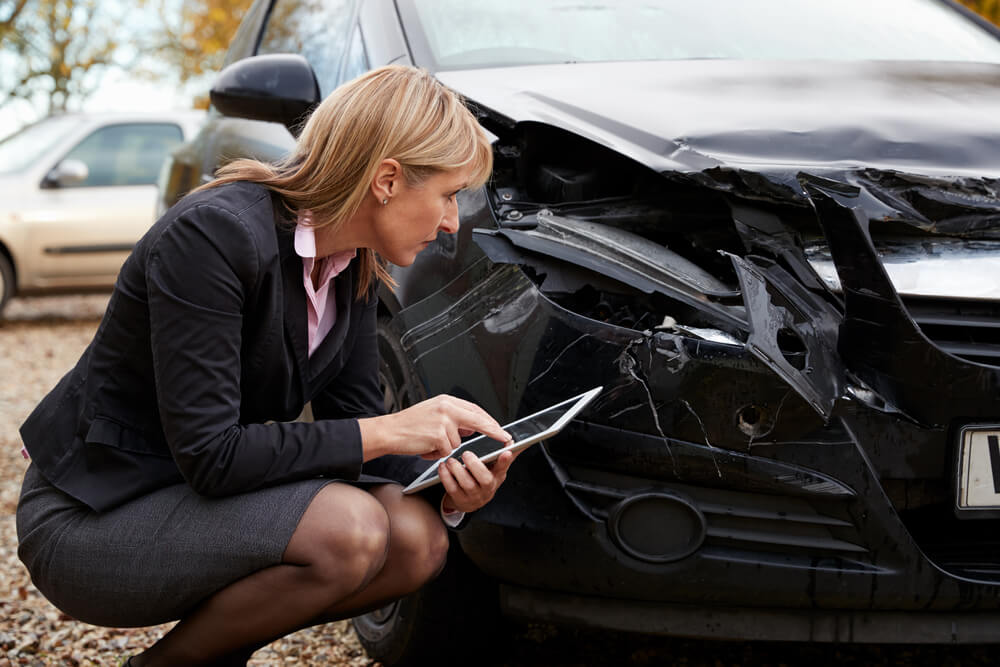 What Should You Expect During a Car Insurance Claim?